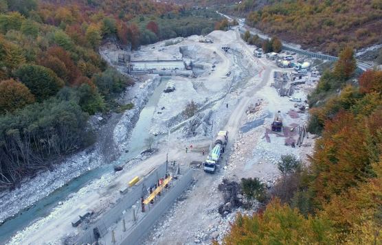 Pezullohet monitorimi i koncesioneve te HEC-eve: Si do veprohet me minierat